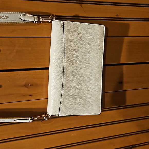 Coach wallet crossbody - Picture 3 of 6